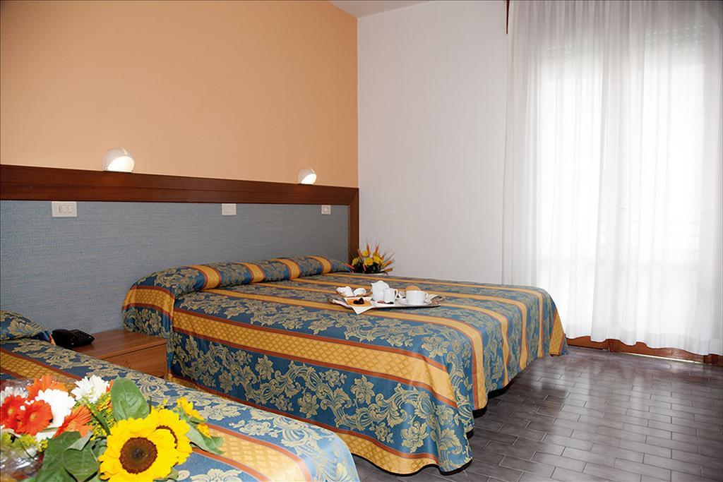 Hotel Bettina Lido di Jesolo Dış mekan fotoğraf