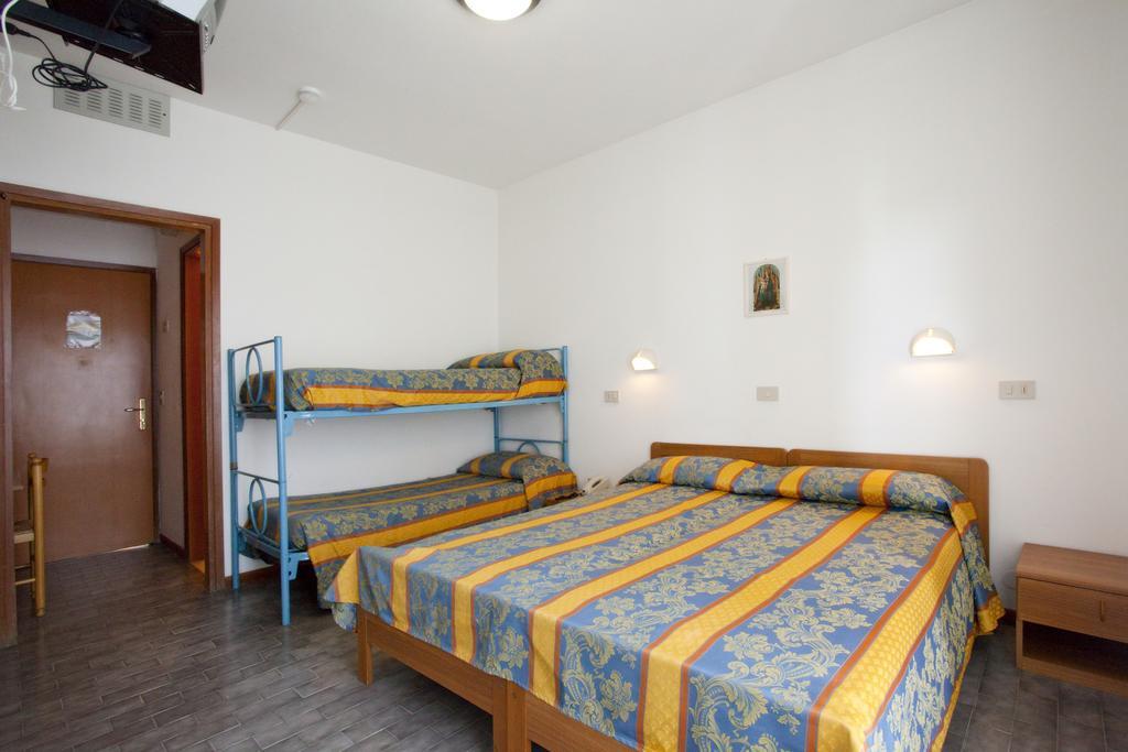 Hotel Bettina Lido di Jesolo Dış mekan fotoğraf