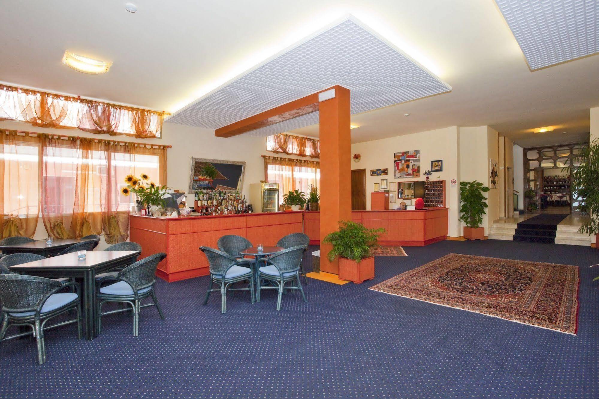 Hotel Bettina Lido di Jesolo Dış mekan fotoğraf