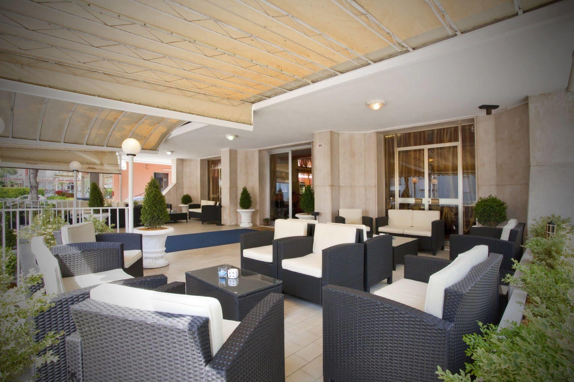 Hotel Bettina Lido di Jesolo Dış mekan fotoğraf