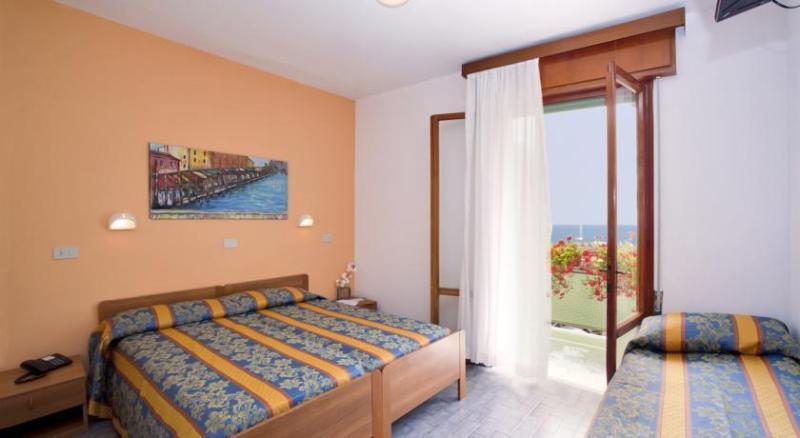 Hotel Bettina Lido di Jesolo Dış mekan fotoğraf